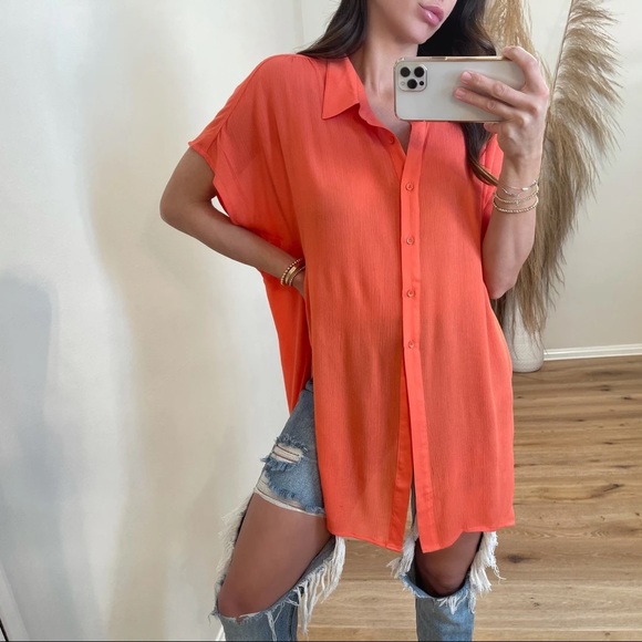 LAST • Effortlessly Cool Button Down Top